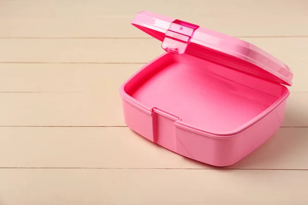 Boîte à lunch scolaire vide sur fond blanc en bois — Photo