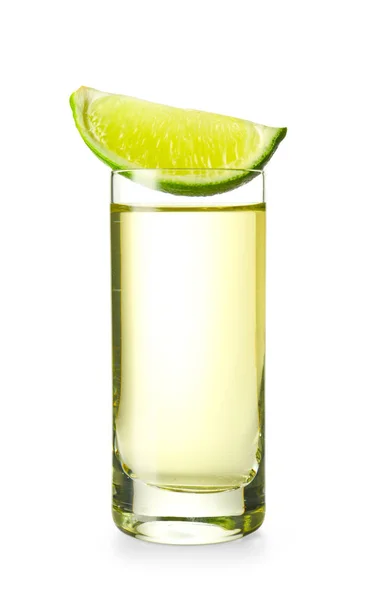 Tiro de tequila sobre fondo blanco —  Fotos de Stock