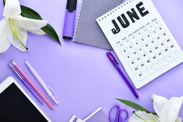Composition with stationery, tablet computer and calendar on color background — Stock Photo, Image