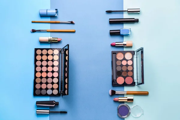 Set Make-up Kosmetik auf farbigem Hintergrund — Stockfoto