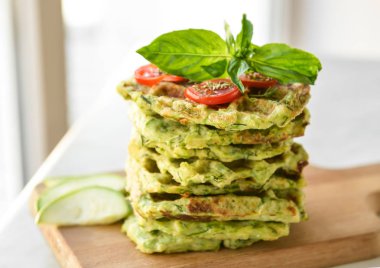 Masada lezzetli kabak waffle yığını