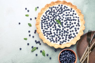 Masada lezzetli böğürtlenli börek