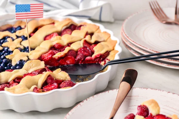 Tasty American flag pie on table, closeup — Stock Photo, Image