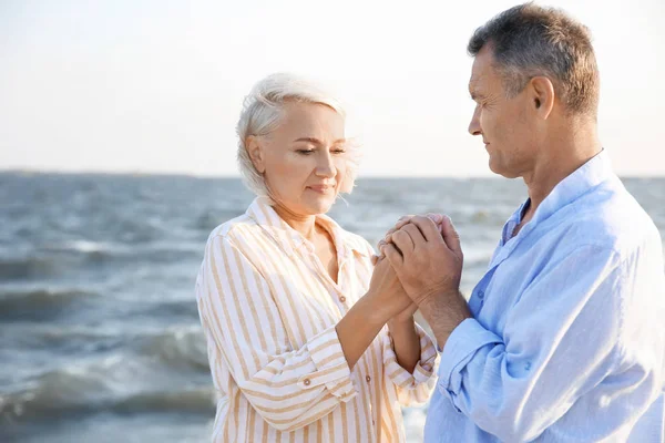 Happy mature couple at sea resort — Stock Photo, Image