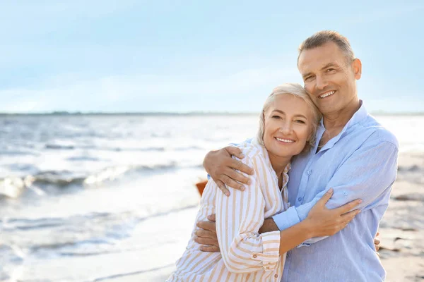 Happy mature couple at sea resort — Stock Photo, Image