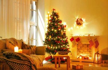 Noel için dekore edilmiş oda güzel iç