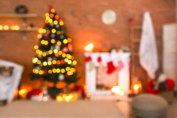 Hermoso interior de la habitación decorada para Navidad, vista borrosa —  Fotos de Stock