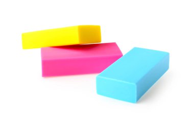 Beyaz arka planda renk sancakları