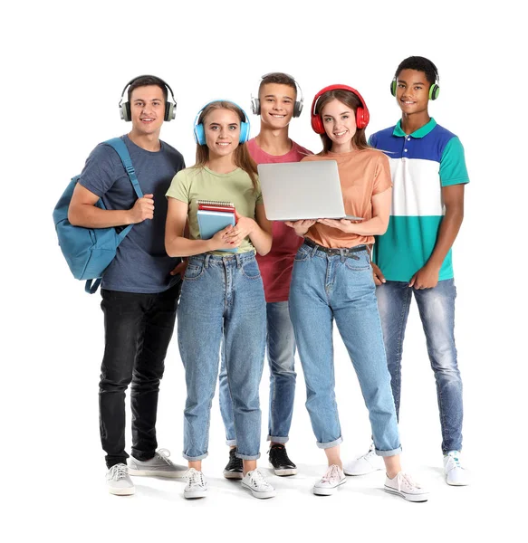 Portrait de jeunes étudiants sur fond blanc — Photo