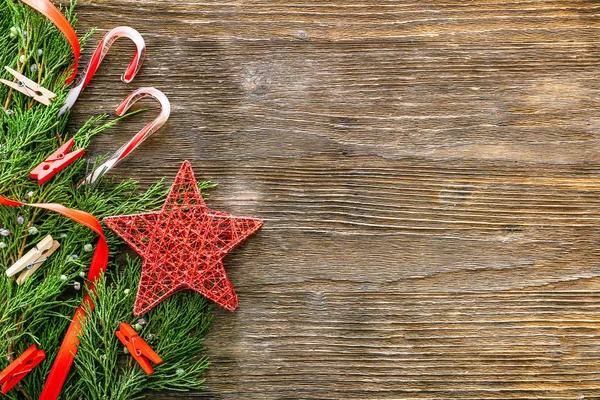 Hermosa composición de Navidad sobre fondo de madera —  Fotos de Stock