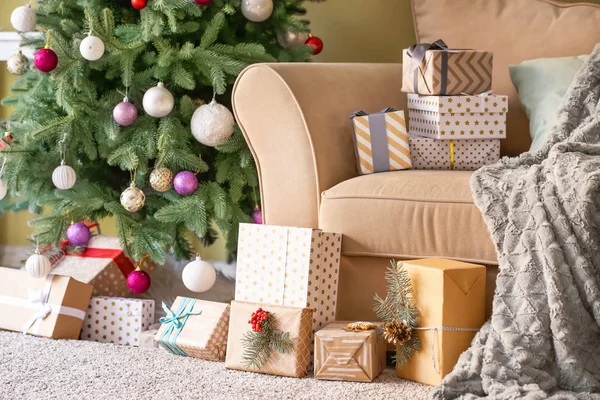 Beautiful gift boxes in room — Stock Photo, Image