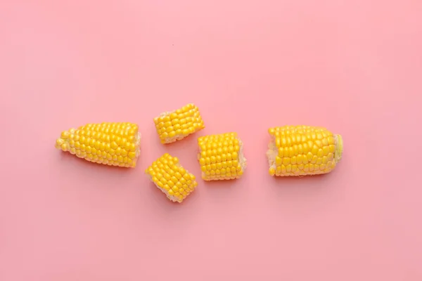 Fresh cut corn cob on color background — Stock Photo, Image