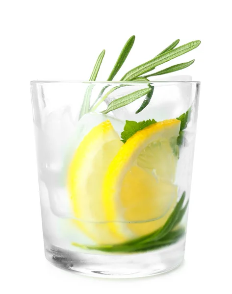 Ποτήρι φρέσκου κοκτέιλ σε λευκό φόντο — Φωτογραφία Αρχείου