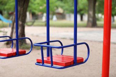 Sallanır oyun parkı