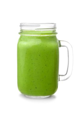 Beyaz arka plan üzerinde sağlıklı smoothie Mason kavanoz