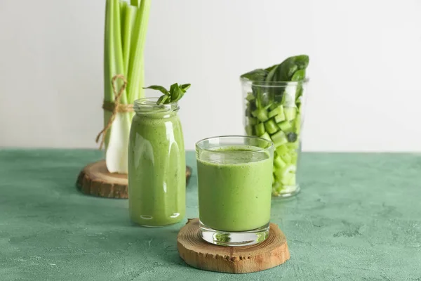 Tasty green smoothie on table — Stock Photo, Image