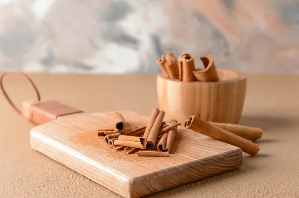 Aromatic cinnamon sticks on table — Stock Photo, Image