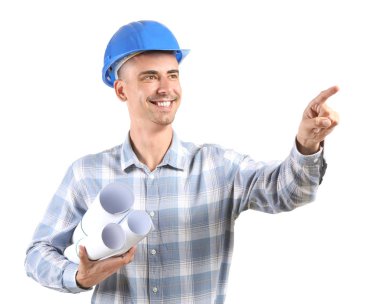 Yakışıklı erkek mimar beyaz arka plan üzerinde bir şey işaret