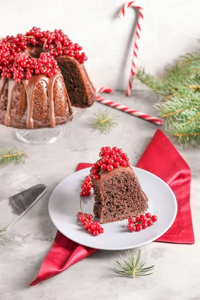 Tasty Christmas pie on table — Stock Photo, Image