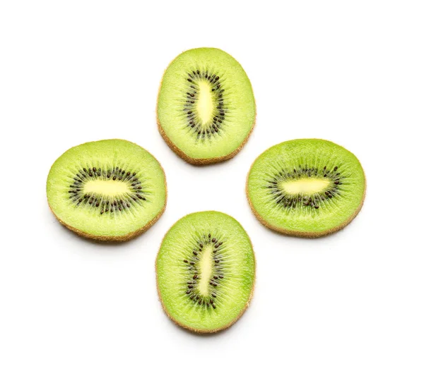 Snijwonden van rijpe kiwi op witte achtergrond — Stockfoto