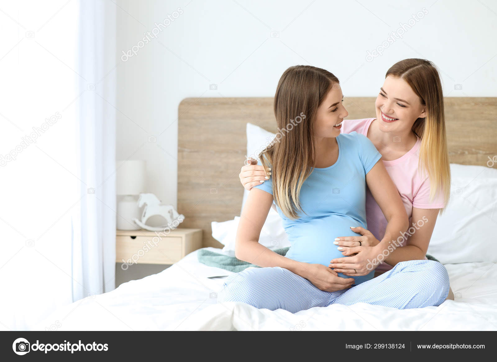 Pregnant Lesbians Pictures