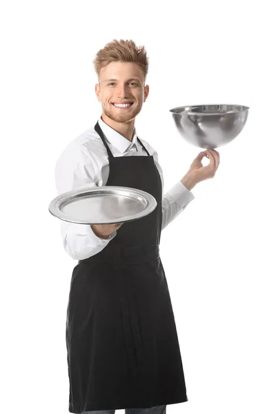 Bonito chef masculino com bandeja e cloche no fundo branco — Fotografia de Stock