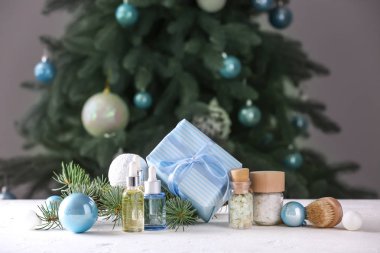 Noel dekor ve masada spa tedavisi için ürünler