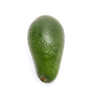 Beyaz arkaplanda olgun avokado