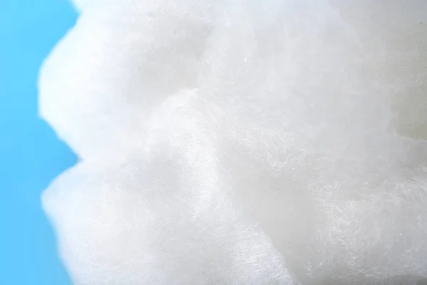 Leckere Zuckerwatte auf farbigem Hintergrund, Nahaufnahme — Stockfoto