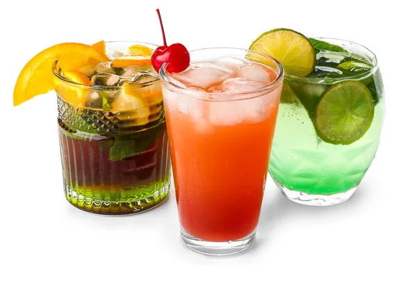 Glasses of tasty summer cocktails on white background — Stock Photo, Image