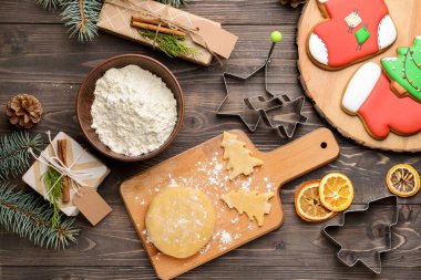 Masada lezzetli Noel kurabiyelerinin hazırlanması