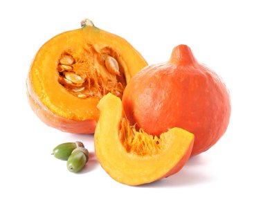 Beyaz arkaplanda taze balkabakları