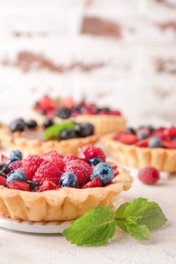Hafif masada çilek ile Tatlı tartlet