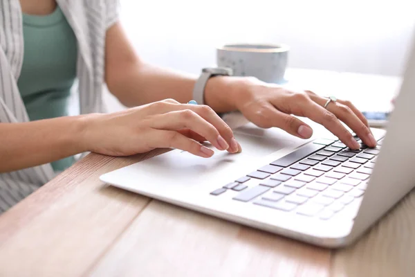 Blogger with laptop at table, closeup — Stock Photo, Image