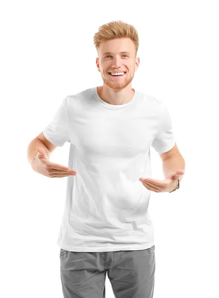 Homem em elegante t-shirt no fundo branco — Fotografia de Stock