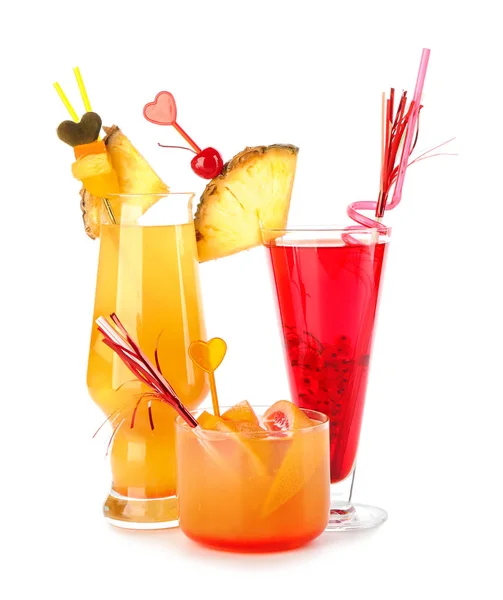 Glasses with tasty summer cocktails on white background — Stock Photo, Image
