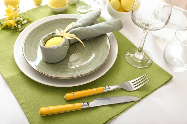 Prachtige tafelsetting voor Pasen — Stockfoto