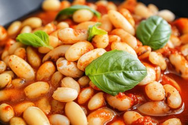 Domates soslu lezzetli fasulye, closeup