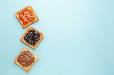 Renk arka planda farklı lezzetli sandviçler