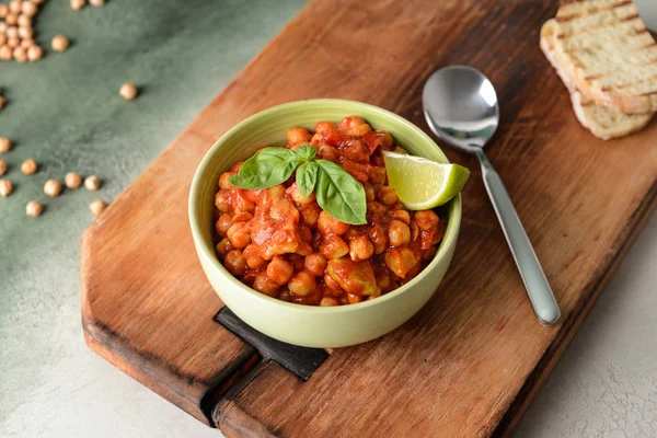 Masada domates soslu lezzetli nohut ile Kase