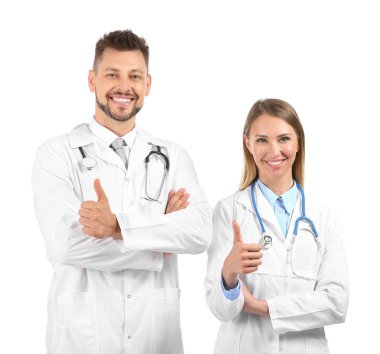 Erkek ve kadın doktorlar beyaz arka planda başparmak-up gösteren