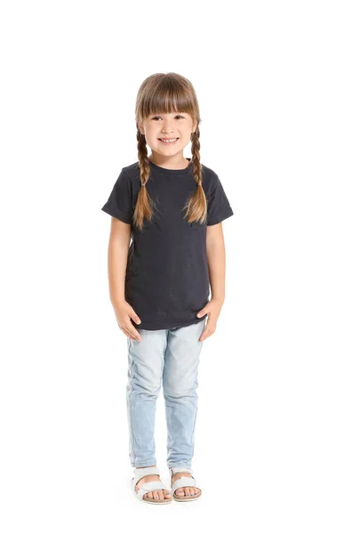 Μικρό κορίτσι με κομψό t-shirt σε λευκό φόντο — Φωτογραφία Αρχείου