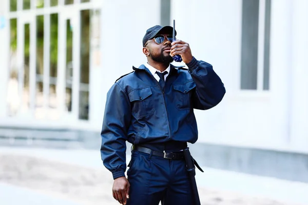 African-American security guard outdoors — Stock Photo, Image