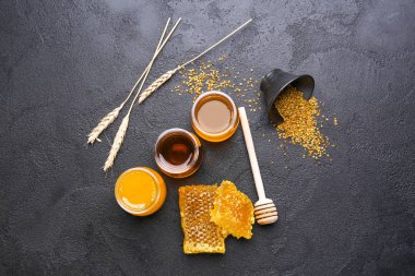 Masada tatlı ballı kompozisyon