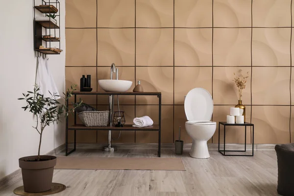 Interiér čisté moderní koupelny — Stock fotografie