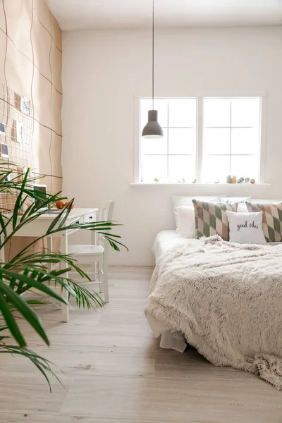 Intérieur élégant de la chambre moderne — Photo