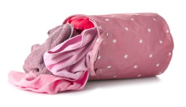 Çamaşırhane beyaz arka plan ile sepet