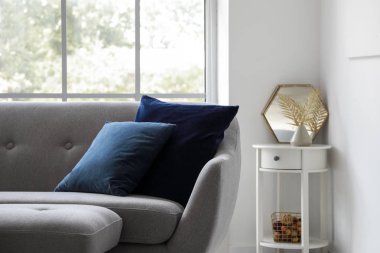 İç rahat kanepe ile ışık odası