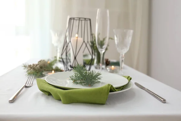 Beautiful table setting served for Christmas dinner — Stock Photo, Image