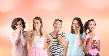 Pembe arka planda güzel genç kadınlar